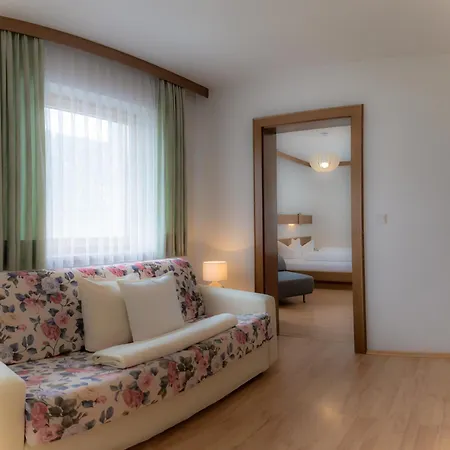 Das Alpenblick & Outdoor Lodge Nauders Exterior foto